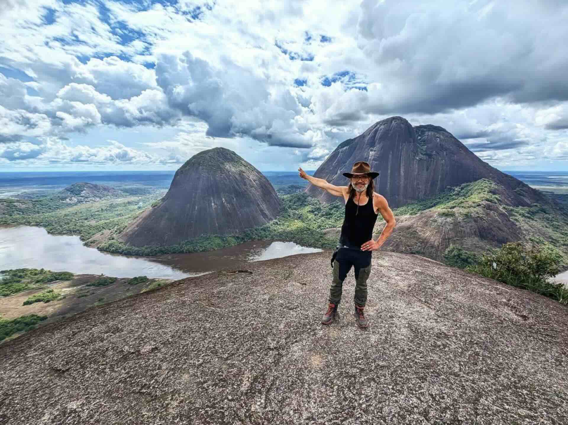 Carlos Exploring Colombia